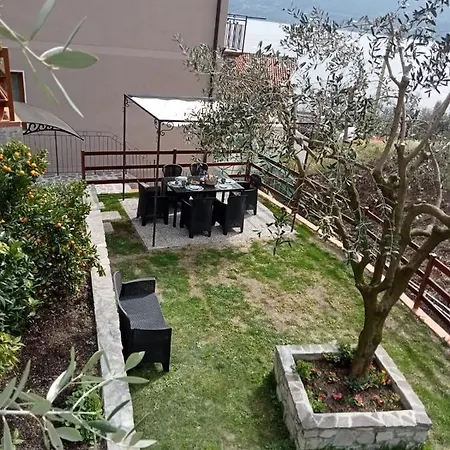 Di Tavernola Bergamasca