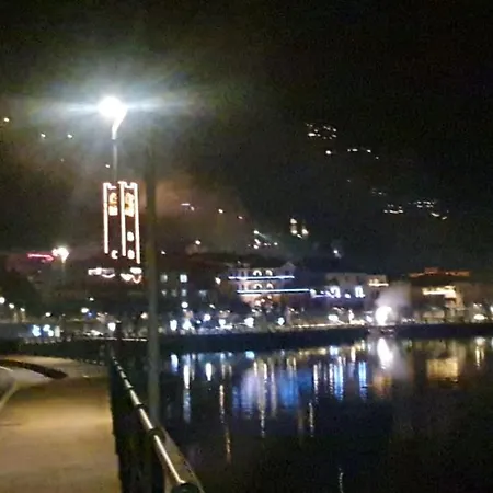 Di
